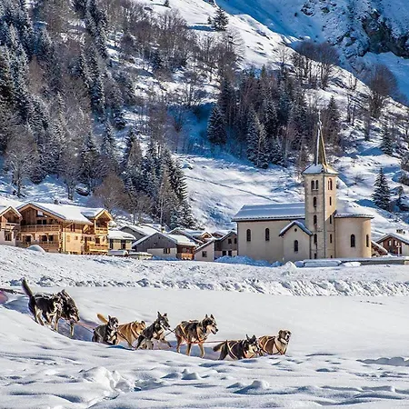 Cosy 2-4 Pers Avec Terrasse, Parking Et Wifi A Champagny-en-vanoise - Fr-1-638-8 * La Plagne
