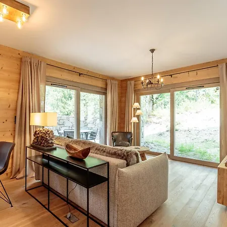 Cosy 2-4 Pers Avec Terrasse, Parking Et Wifi A Champagny-en-vanoise - Fr-1-638-8 La Plagne