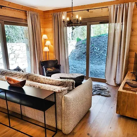 Cosy 2-4 Pers Avec Terrasse, Parking Et Wifi A Champagny-en-vanoise - Fr-1-638-8 Apartment La Plagne